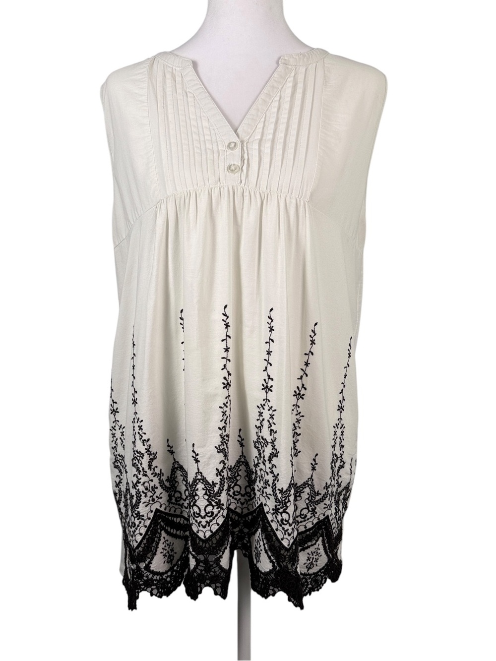 Hannah Embroidered Lace Trim Tunic, Size L – Boho Chic Style